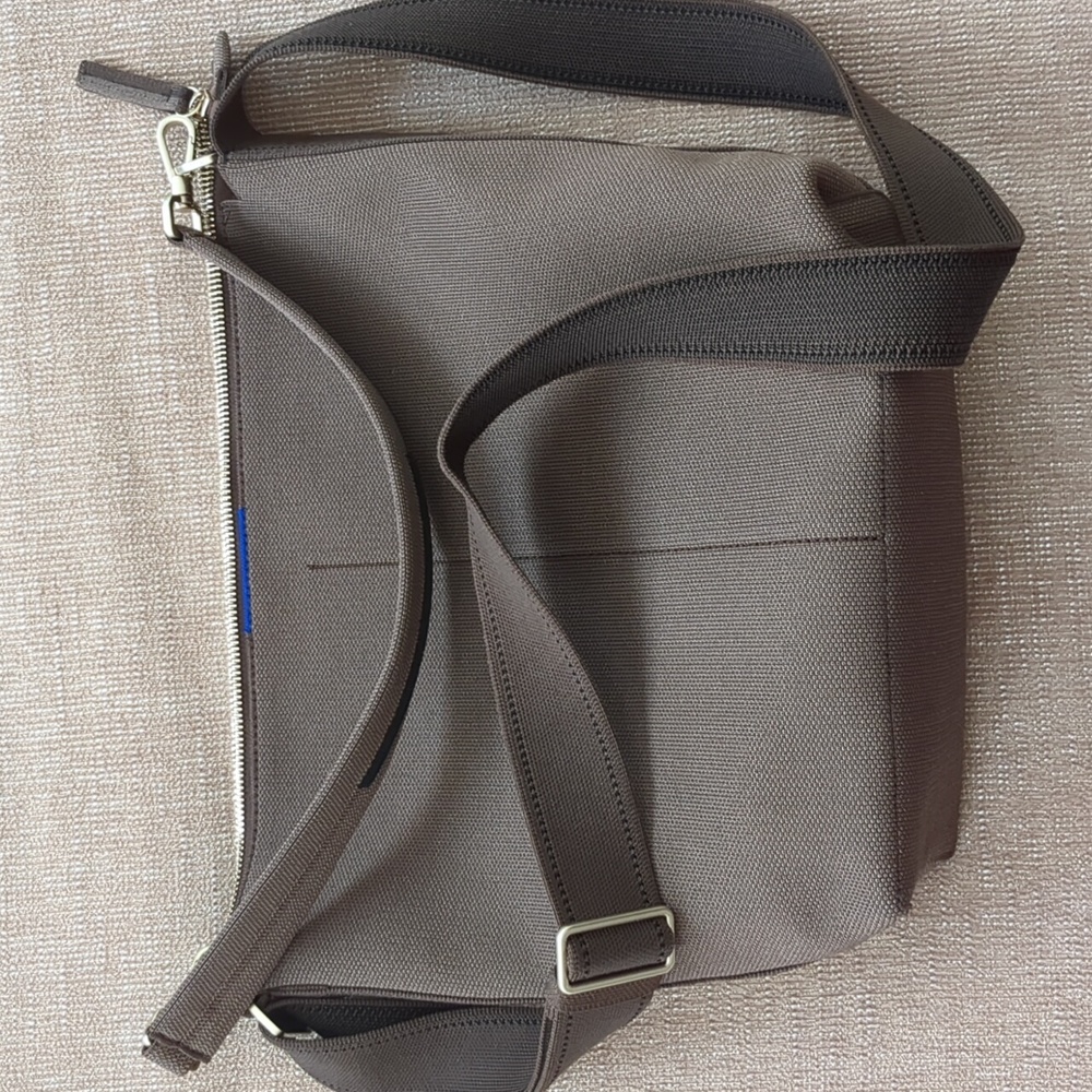 Rothy's The Mini Zip Bucket Bag Rich Cocoa